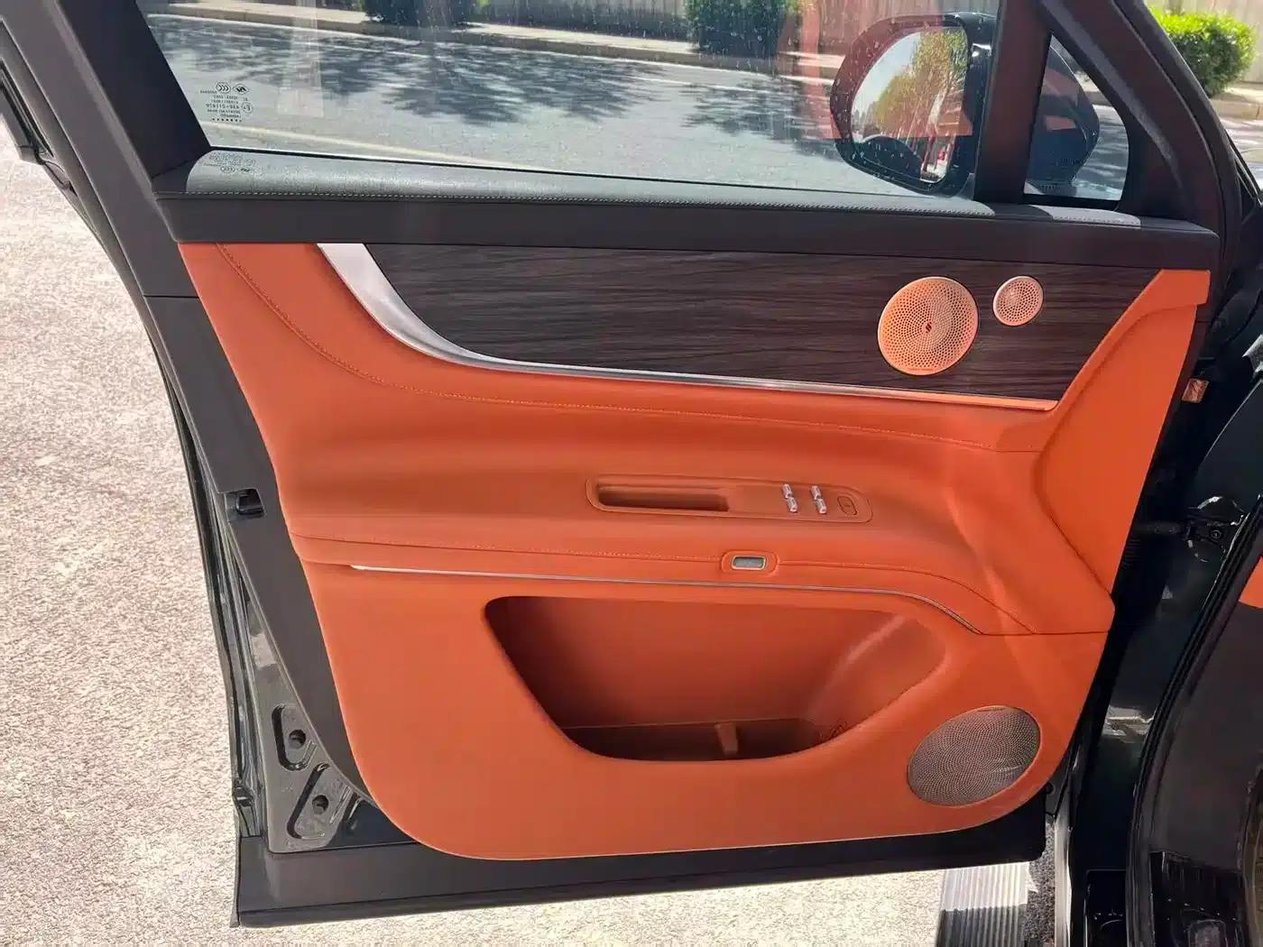 Wenjie M9 2024 Range Extended Ultra Edition 52kWh 6-Seater — миниатюра 6