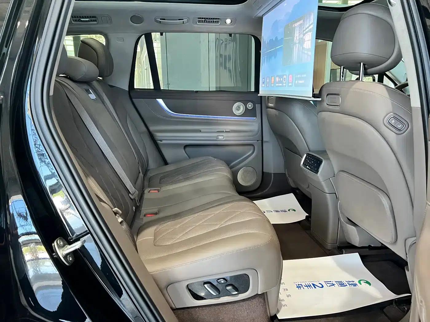 Wenjie M9 2024 Range Extended Ultra Edition 52kWh 5-Seater — миниатюра 12