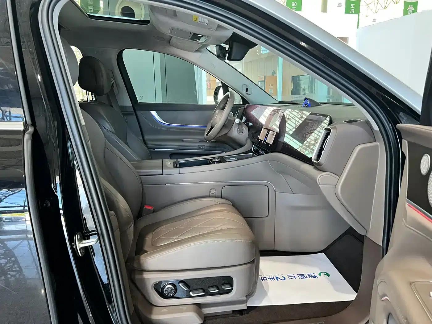 Wenjie M9 2024 Range Extended Ultra Edition 52kWh 5-Seater — миниатюра 14
