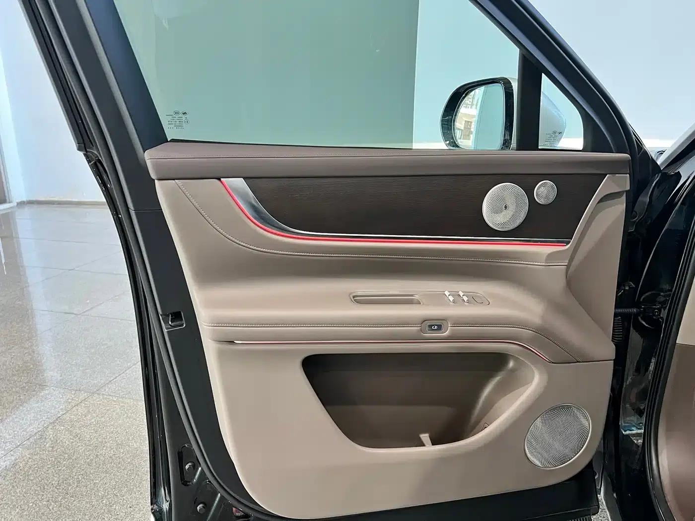 Wenjie M9 2024 Range Extended Ultra Edition 52kWh 5-Seater — миниатюра 20