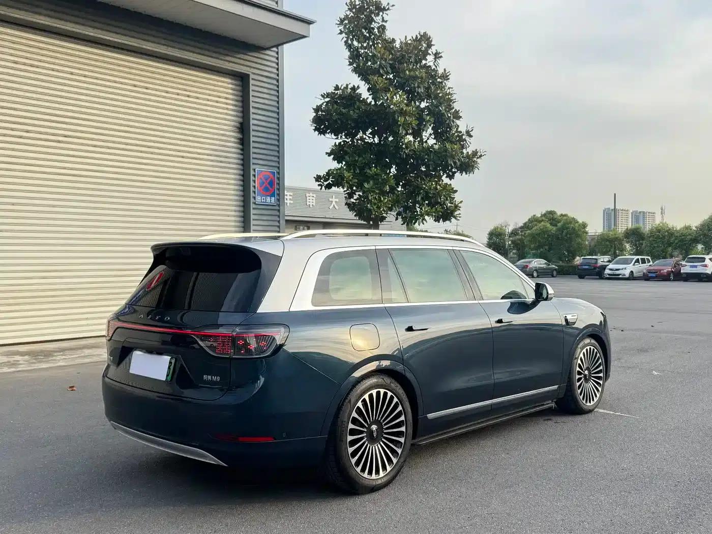Wenjie M9 2025 Ultra Extended Range Edition 52kWh 6-Seat Version (192-line LiDAR) — миниатюра 3