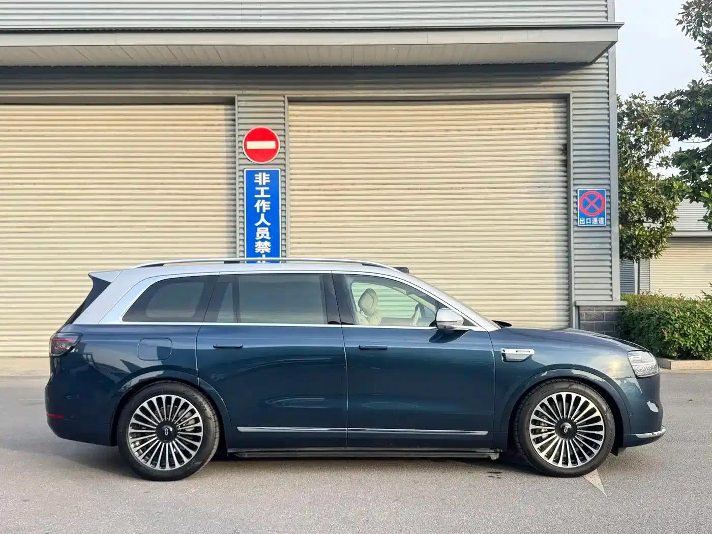 Wenjie M9 2025 Ultra Extended Range Edition 52kWh 6-Seat Version (192-line LiDAR) — миниатюра 4