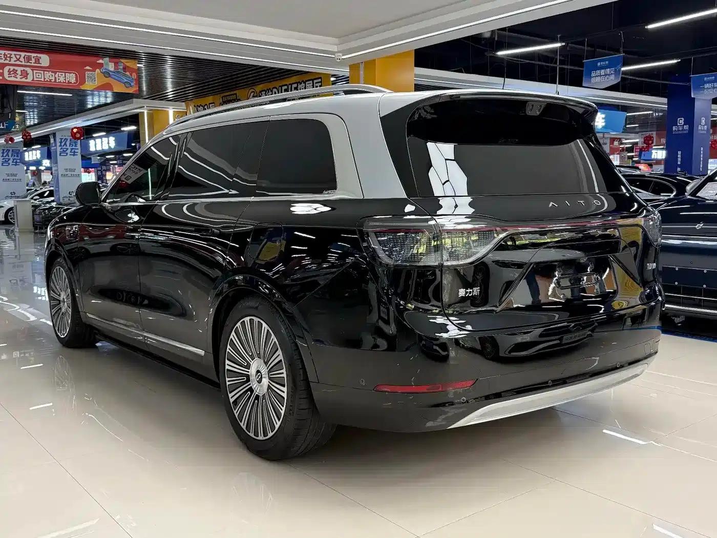 Wenjie M9 2025 Ultra Extended Range Edition (52kWh, 6-seater, 192-line LiDAR) — миниатюра 16