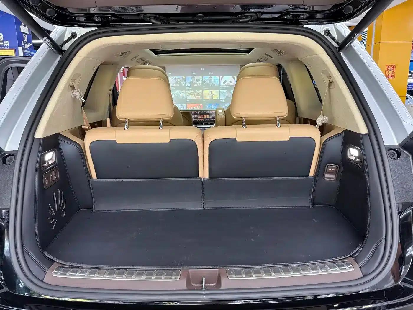 Wenjie M9 2025 Ultra Extended Range Edition (52kWh, 6-seater, 192-line LiDAR) — миниатюра 7
