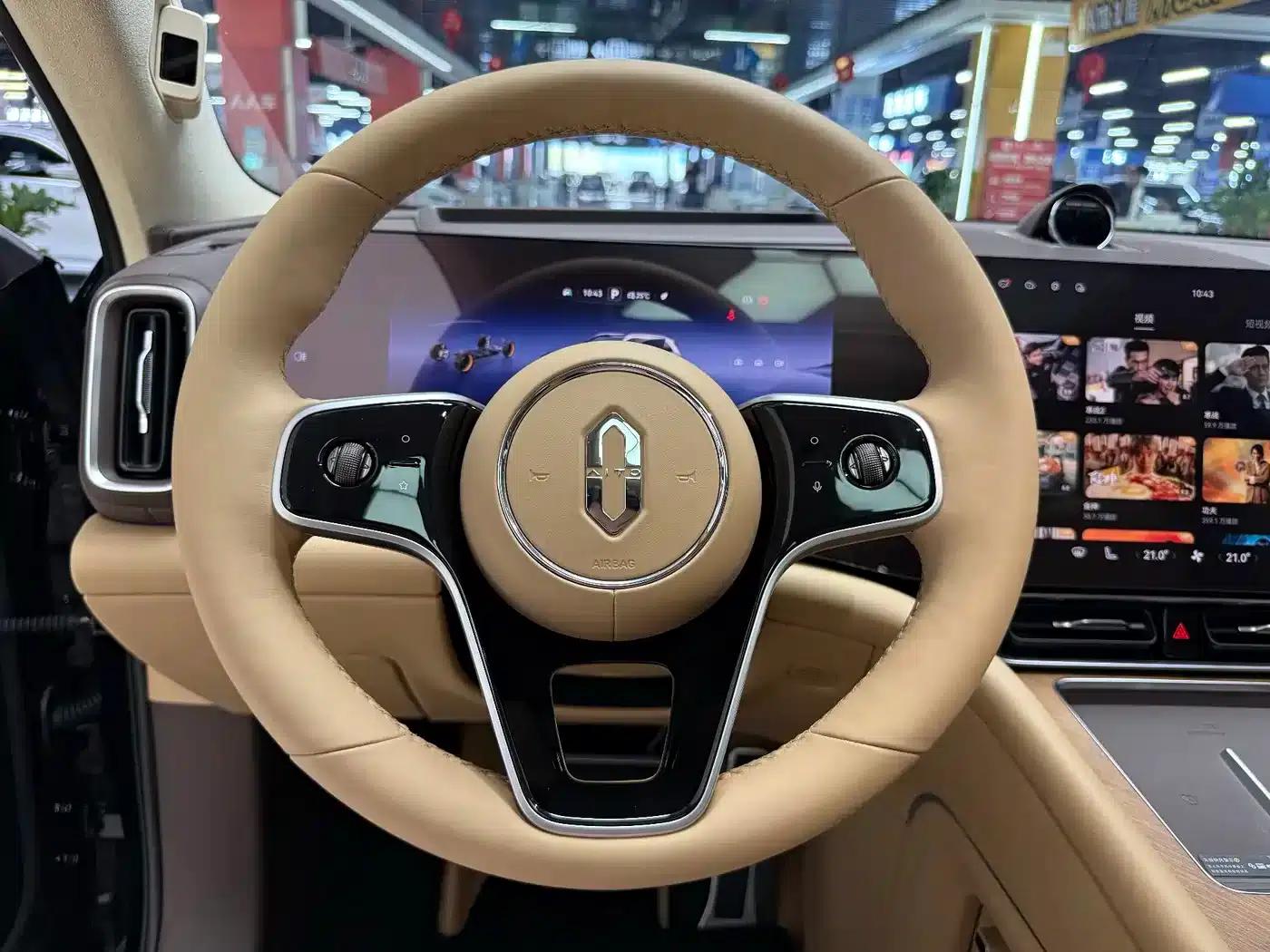 Wenjie M9 2025 Ultra Extended Range Edition (52kWh, 6-seater, 192-line LiDAR) — миниатюра 9
