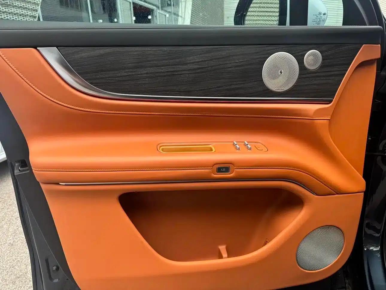 Wenjie M9 2024 Range Extended Max Edition 52kWh 6-Seater — миниатюра 11