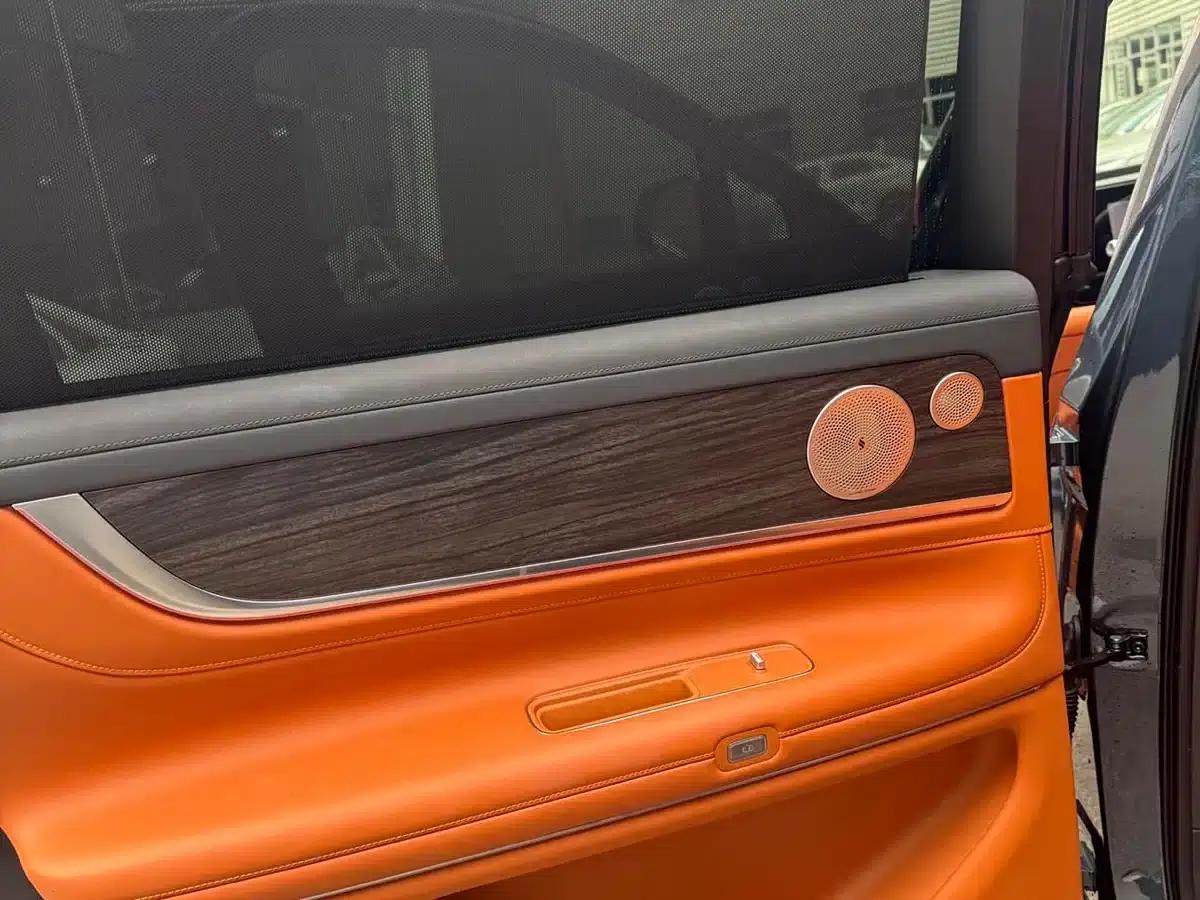 Wenjie M9 2024 Range Extended Max Edition 52kWh 6-Seater — миниатюра 17