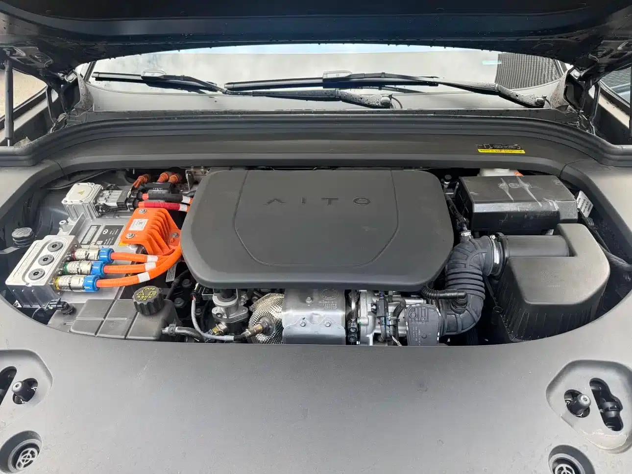 Wenjie M9 2024 Range Extended Max Edition 52kWh 6-Seater — миниатюра 10