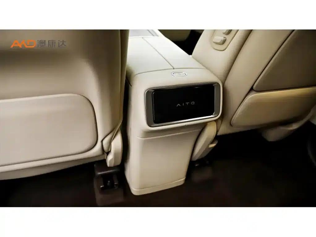 Wenjie M9/1.5T/2025/Range Extended Ultra Version 52kwh 6 Seats (192-line LiDAR) — миниатюра 10