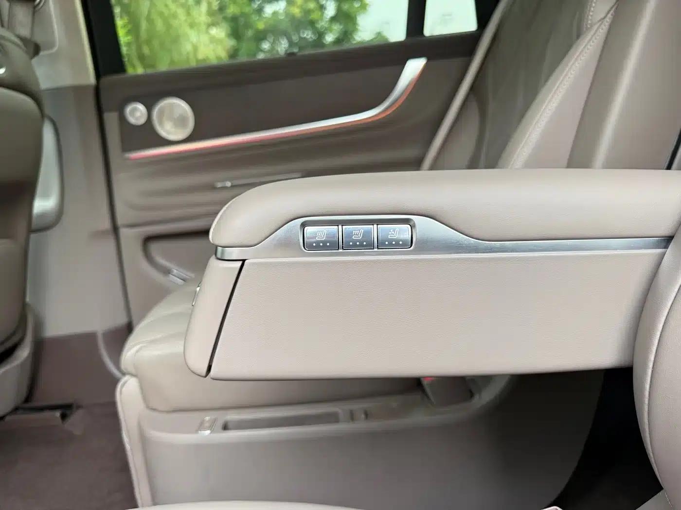 Wenjie M9 2025 Ultra Extended Range Edition 52kWh 6-Seat Version (192-line LiDAR) — миниатюра 13