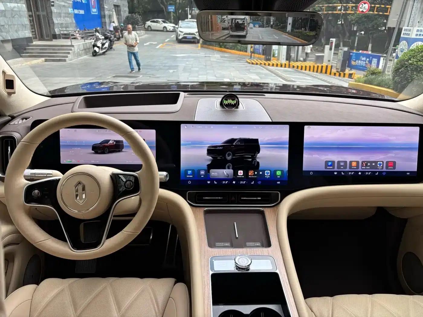 Wenjie M9 2025 Ultra Extended Range Edition (52kWh, 6-seater, 192-line LiDAR) — миниатюра 12