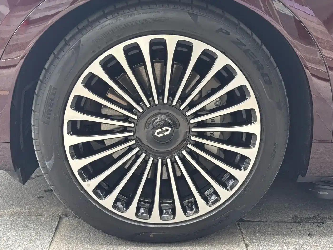 Wenjie M9 2025 Ultra Extended Range Edition (52kWh, 6-seater, 192-line LiDAR) — миниатюра 8