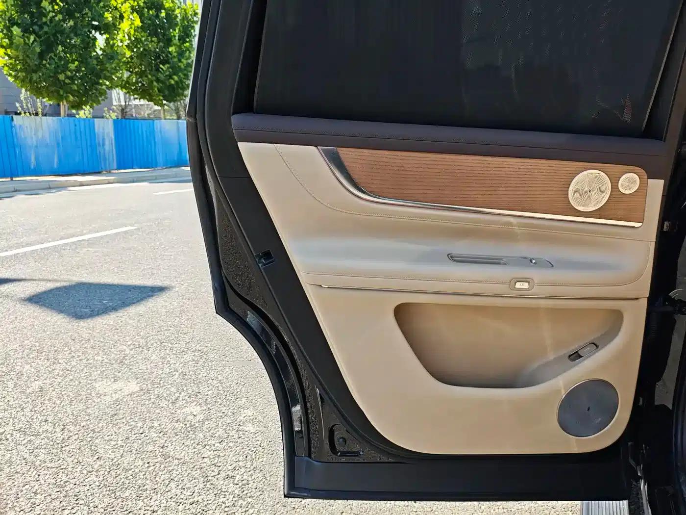 Wenjie M9 2025 Ultra Extended Range Edition 52kWh 6-Seat Version (192-line LiDAR) — миниатюра 15
