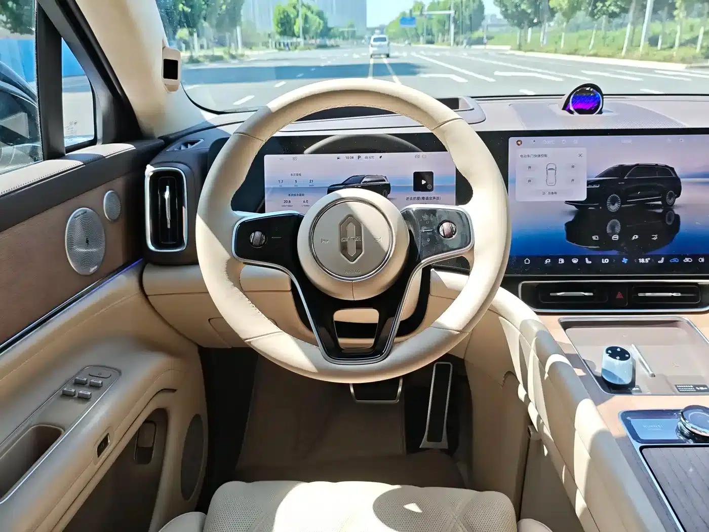 Wenjie M9 2025 Ultra Extended Range Edition 52kWh 6-Seat Version (192-line LiDAR) — миниатюра 8