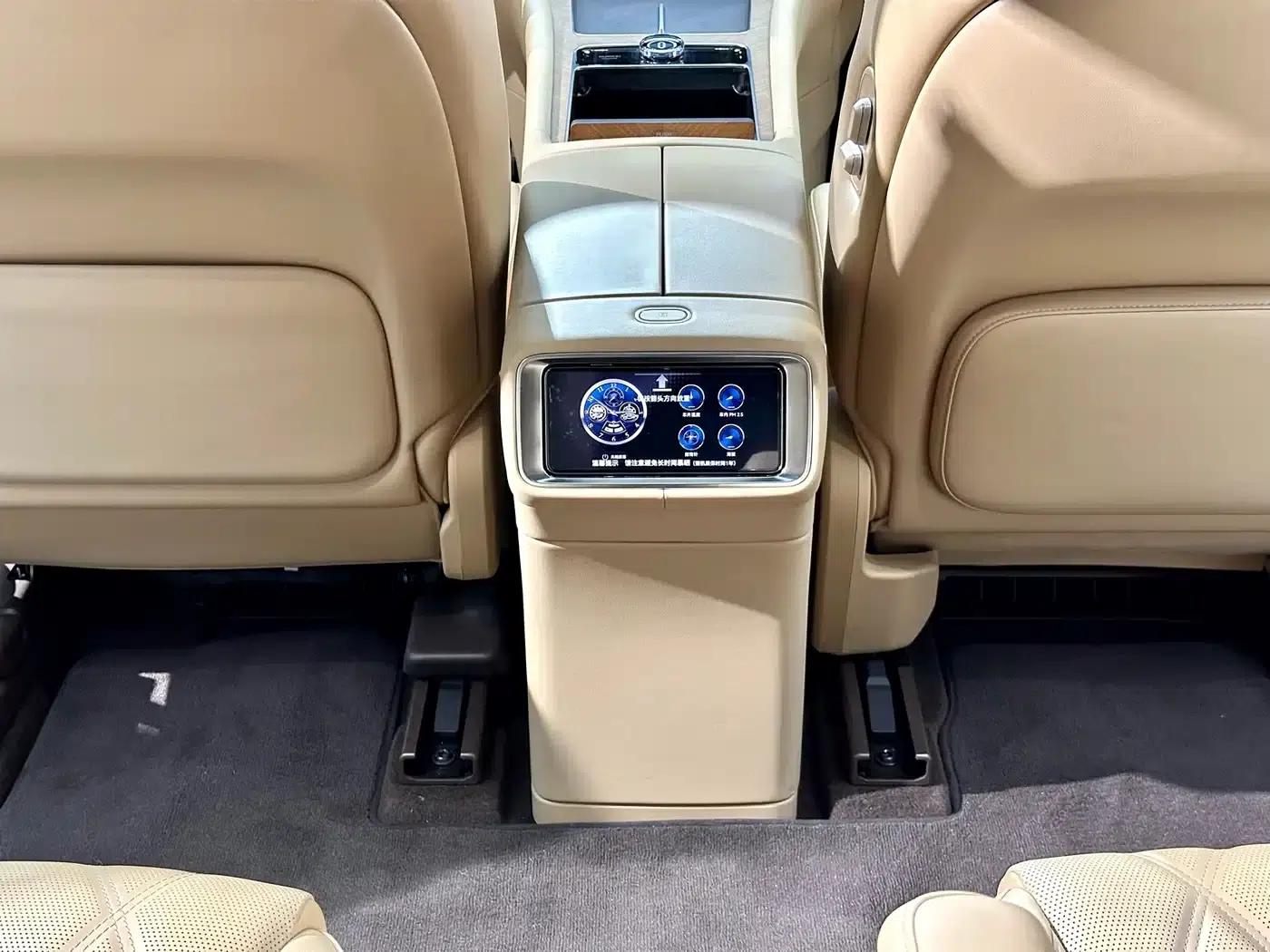 Wenjie M9 2025 Ultra Extended Range Edition 52kWh 6-Seat Version (192-line LiDAR) — миниатюра 15