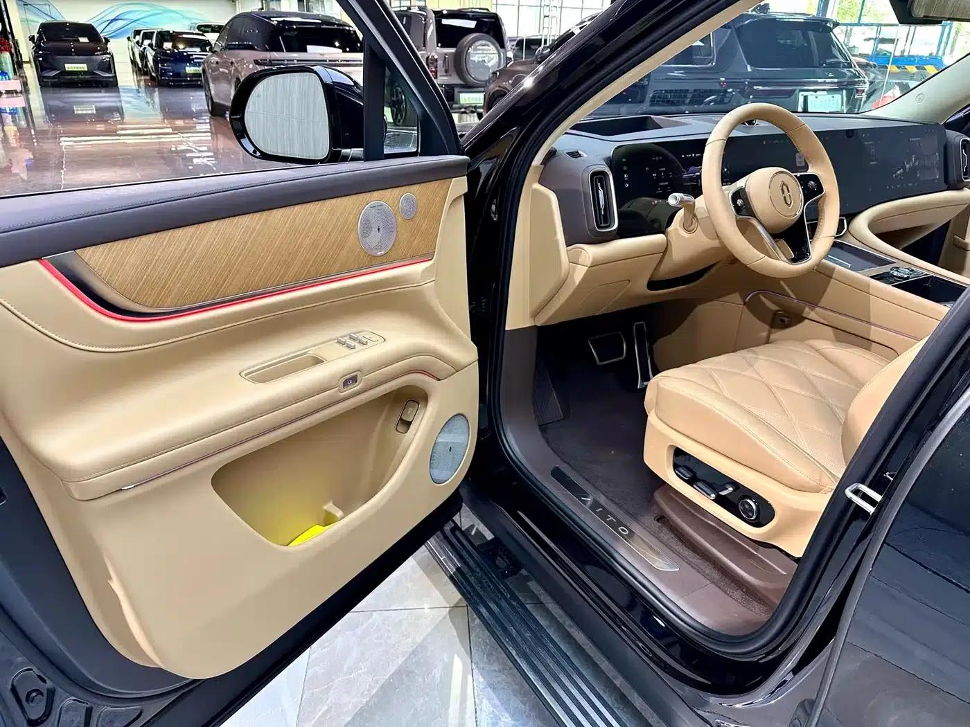 Wenjie M9 2025 Ultra Extended Range Edition 52kWh 6-Seat Version (192-line LiDAR) — миниатюра 7