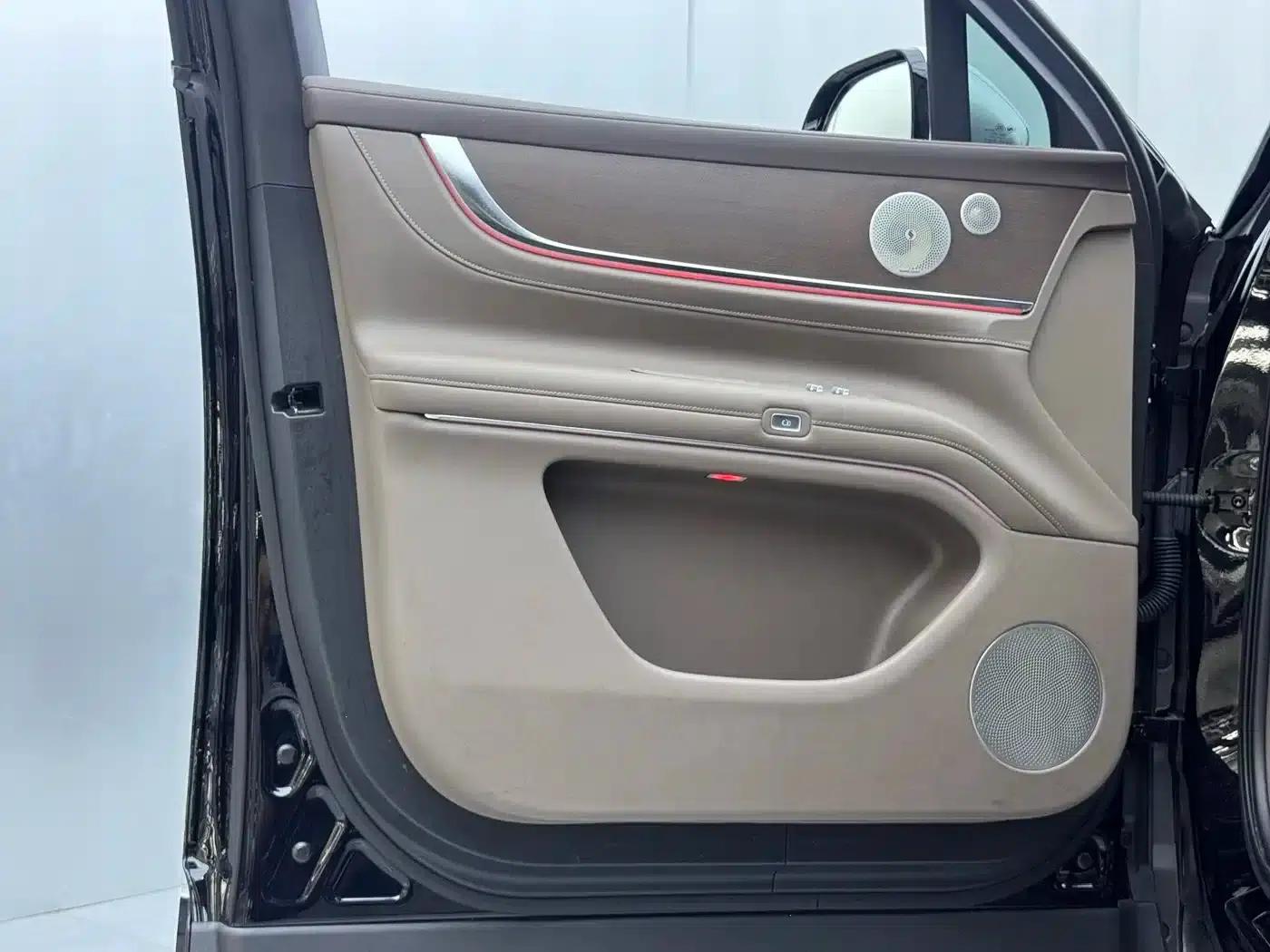 Wenjie M9 2024 Range Extended Ultra Edition 52kWh 5-Seater — миниатюра 11