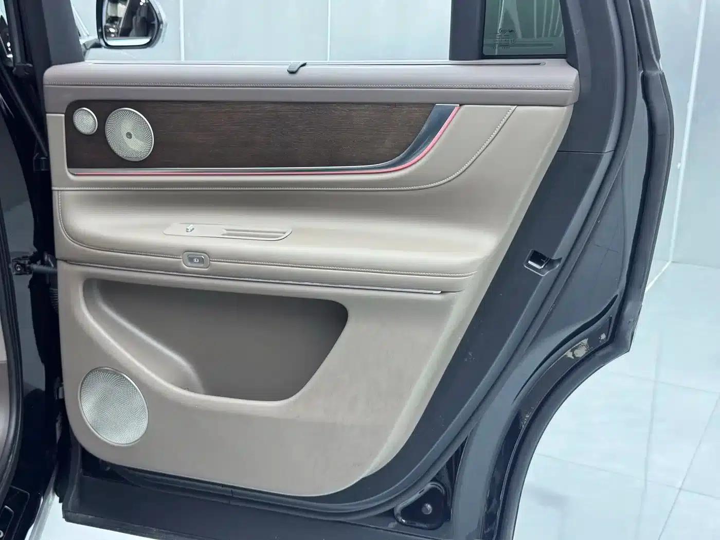 Wenjie M9 2024 Range Extended Ultra Edition 52kWh 5-Seater — миниатюра 17