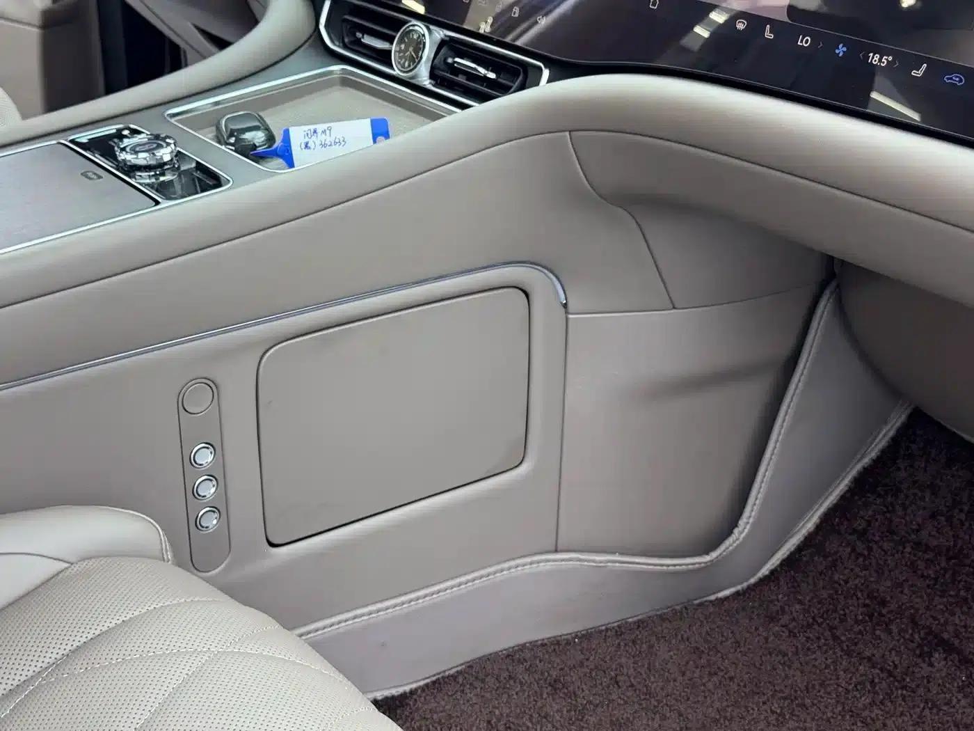 Wenjie M9 2024 Range Extended Ultra Edition 52kWh 5-Seater — миниатюра 18