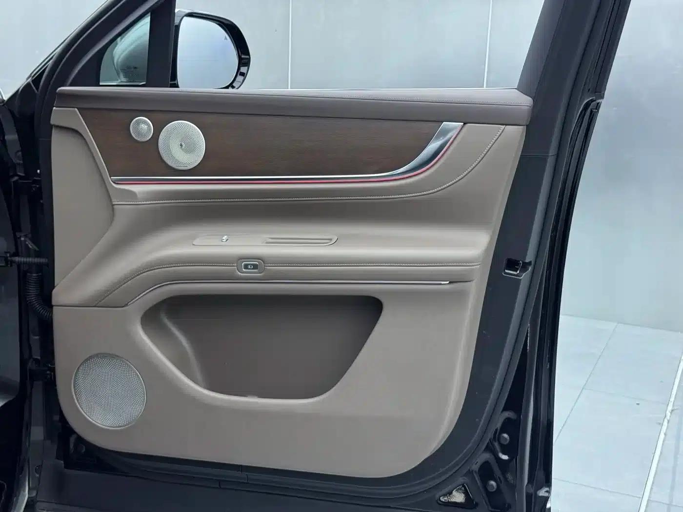 Wenjie M9 2024 Range Extended Ultra Edition 52kWh 5-Seater — миниатюра 19