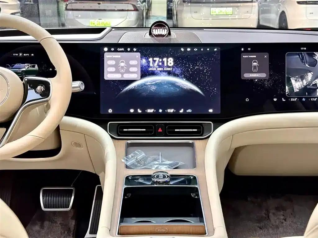 Wenjie M9 2025 Pure Electric Ultra Edition 100kWh 6-Seat Version (192-line LiDAR) — миниатюра 13