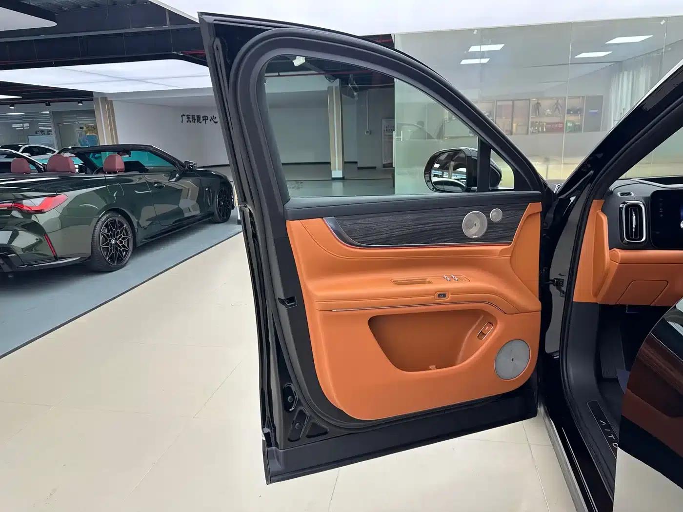 Wenjie M9 2025 Extended Range Max Edition (52kWh, 6-seater, 192-line LiDAR) — миниатюра 13