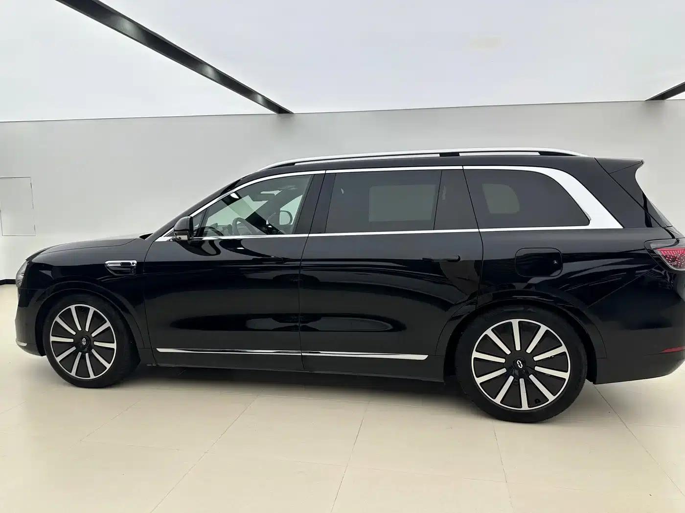 Wenjie M9 2025 Extended Range Max Edition (52kWh, 6-seater, 192-line LiDAR) — миниатюра 27