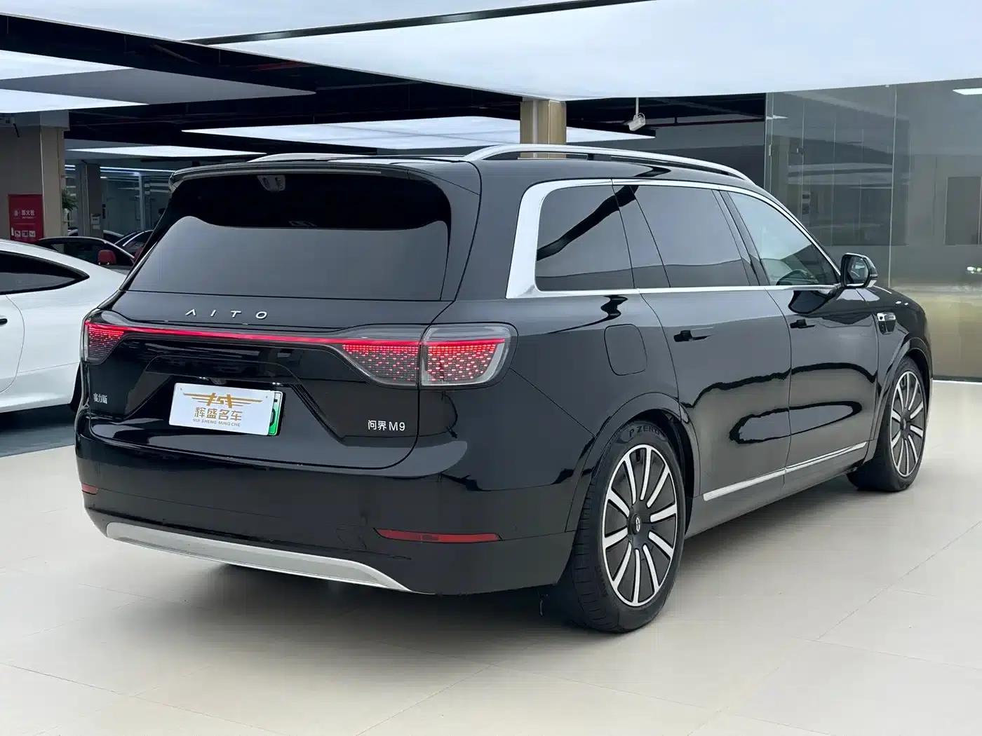 Wenjie M9 2025 Extended Range Max Edition (52kWh, 6-seater, 192-line LiDAR) — миниатюра 28