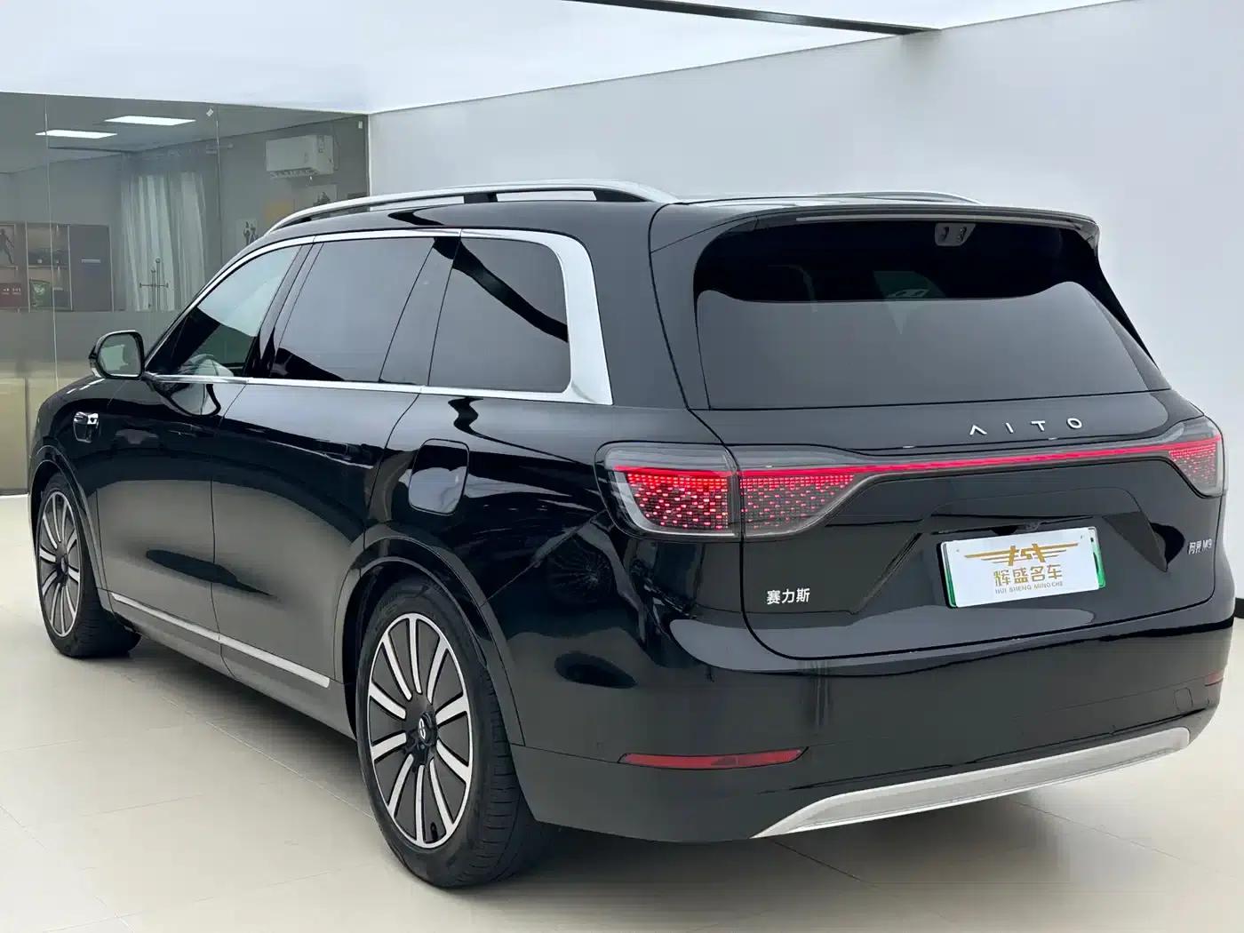 Wenjie M9 2025 Extended Range Max Edition (52kWh, 6-seater, 192-line LiDAR) — миниатюра 8