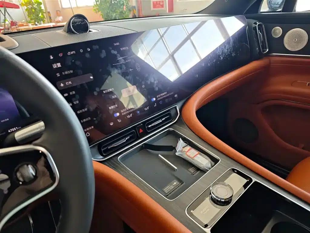 Wenjie M9 2024 Pure Electric Max Edition 100kWh 6-Seater — миниатюра 14