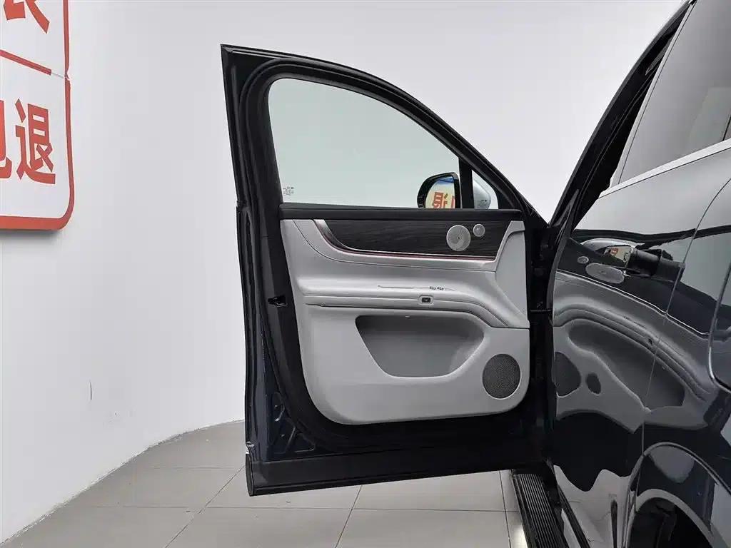 Wenjie M9 2024 Range Extended Ultra Edition 42kWh 6-Seater — миниатюра 8