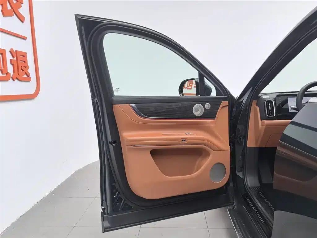 Wenjie M9 2024 Range Extended Max Edition 42kWh 5-Seater — миниатюра 8