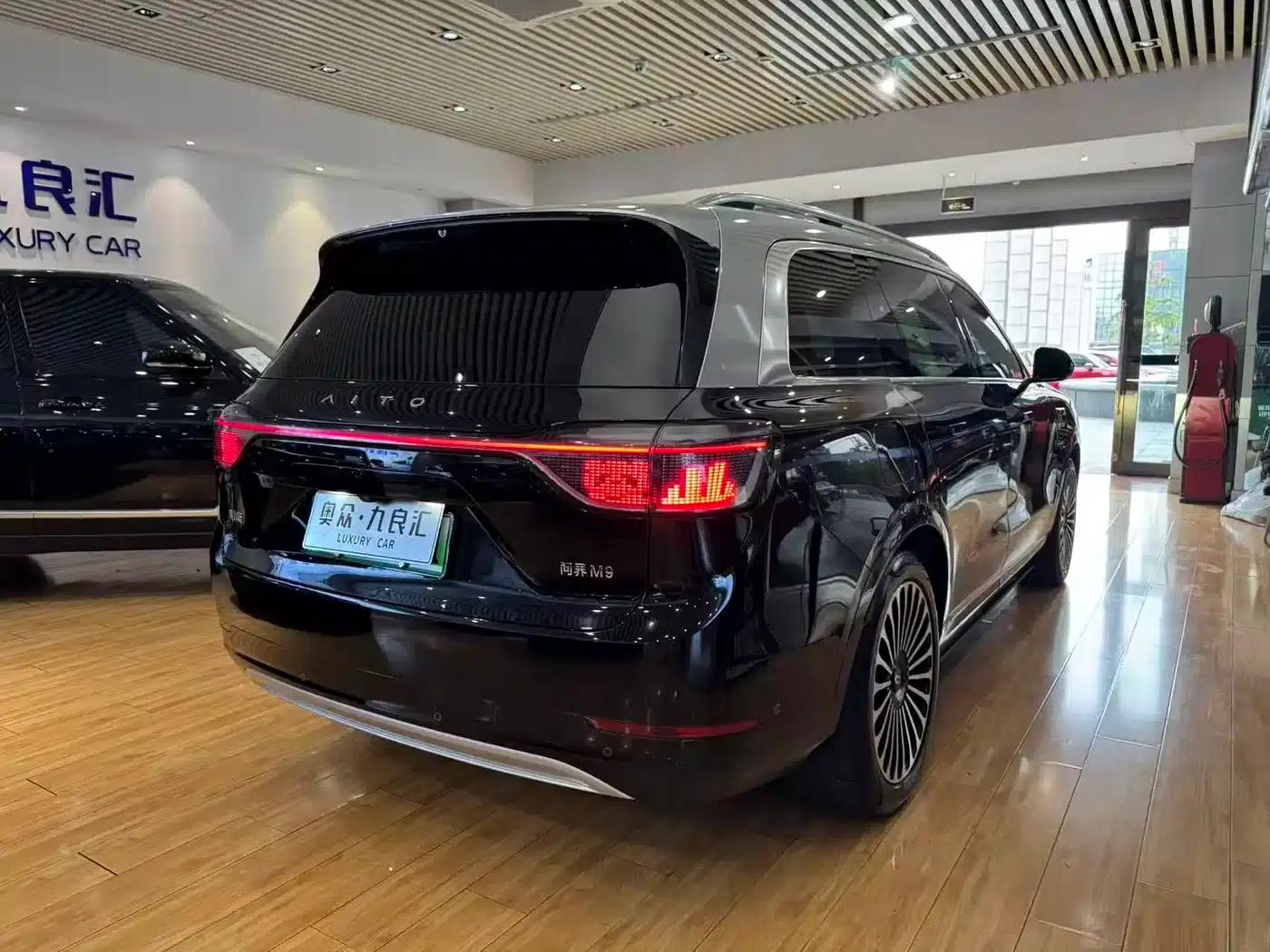 Wenjie M9 2024 Range Extended Ultra Edition 42kWh 6-Seater — миниатюра 22