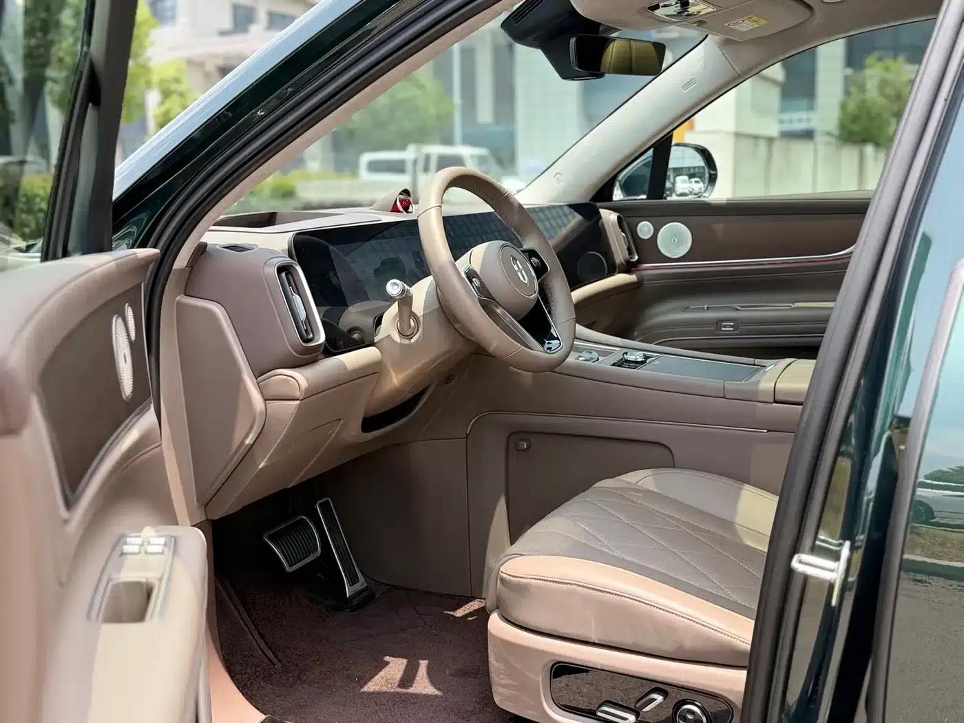 Wenjie M9 2024 Range Extended Ultra Edition 52kWh 6-Seater — миниатюра 9