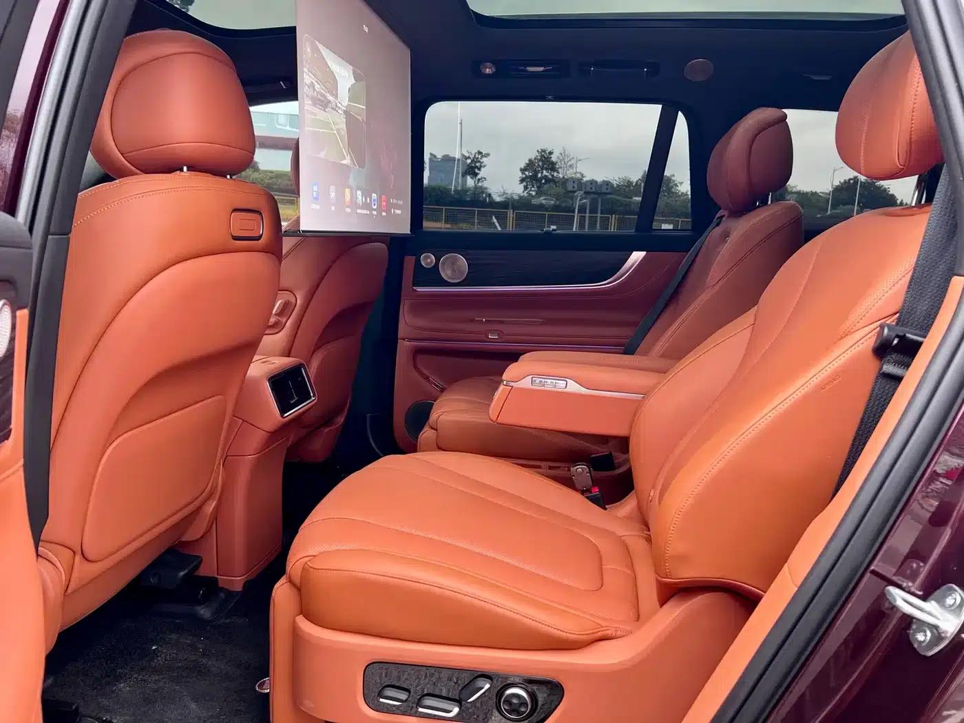 Wenjie M9 2025 Ultra Extended Range Edition (52kWh, 6-seater, 192-line LiDAR) — миниатюра 12