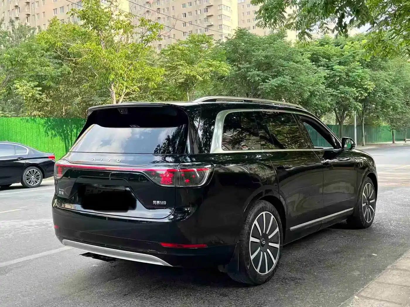 Wenjie M9 2025 Extended Range Ultra Edition 52kWh 5-Seat Version (192-line LiDAR) — миниатюра 6