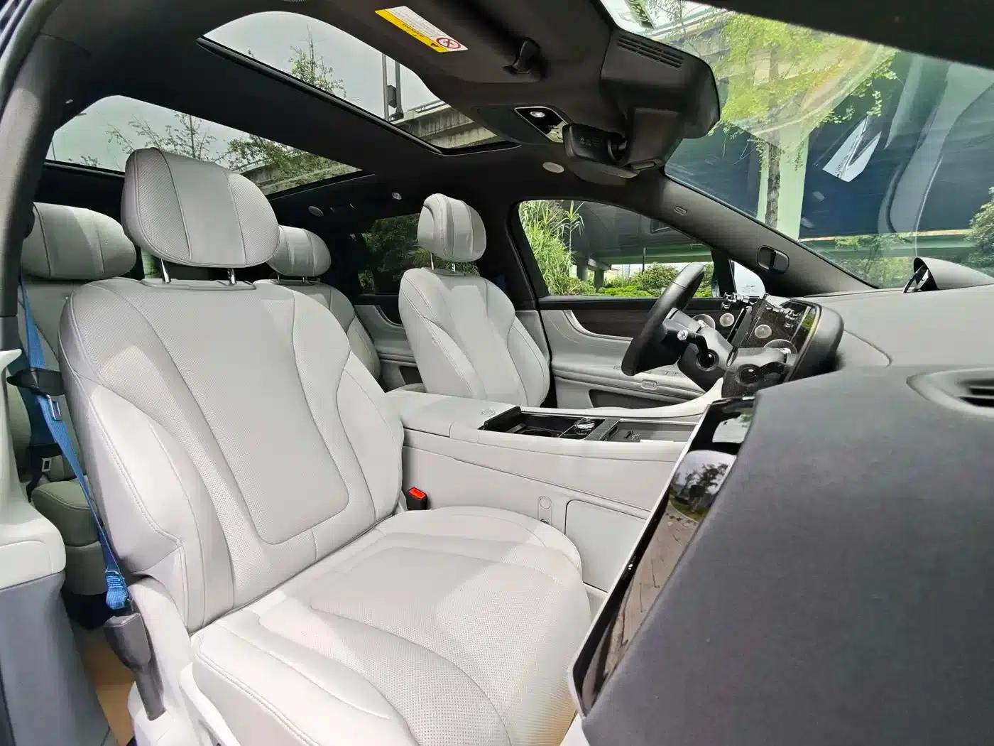 Wenjie M9 2024 Pure Electric Ultra Edition 100kWh 6-Seater — миниатюра 13