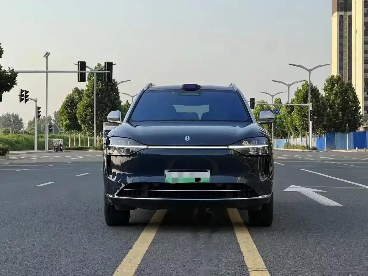 Wenjie M9 2025 Ultra Extended Range Edition (52kWh, 6-seater, 192-line LiDAR) — миниатюра 2