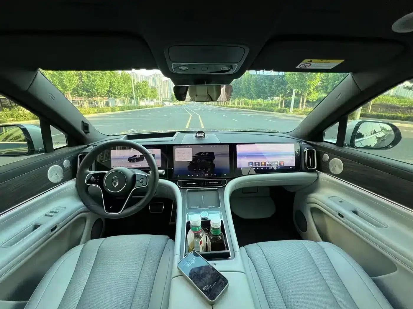 Wenjie M9 2025 Ultra Extended Range Edition (52kWh, 6-seater, 192-line LiDAR) — миниатюра 6