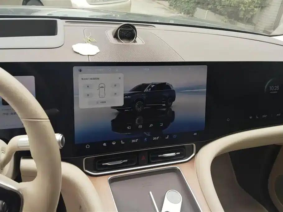 Wenjie M9 2024 Range Extended Ultra Edition 52kWh 6-Seater — миниатюра 13