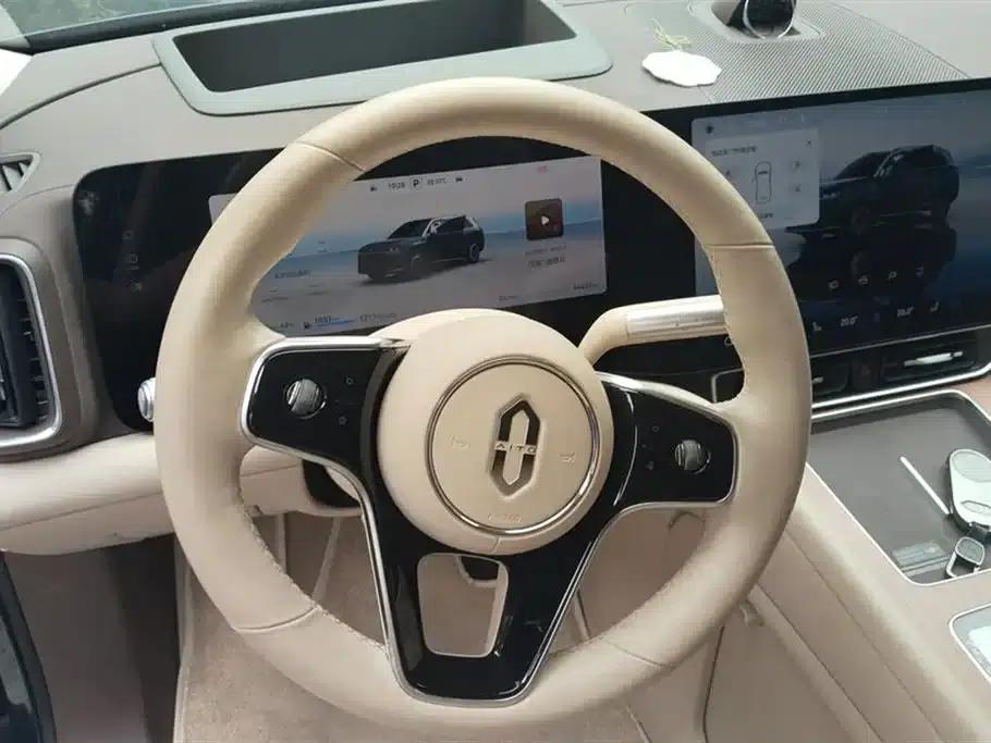 Wenjie M9 2024 Range Extended Ultra Edition 52kWh 6-Seater — миниатюра 15