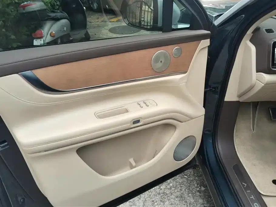 Wenjie M9 2024 Range Extended Ultra Edition 52kWh 6-Seater — миниатюра 7
