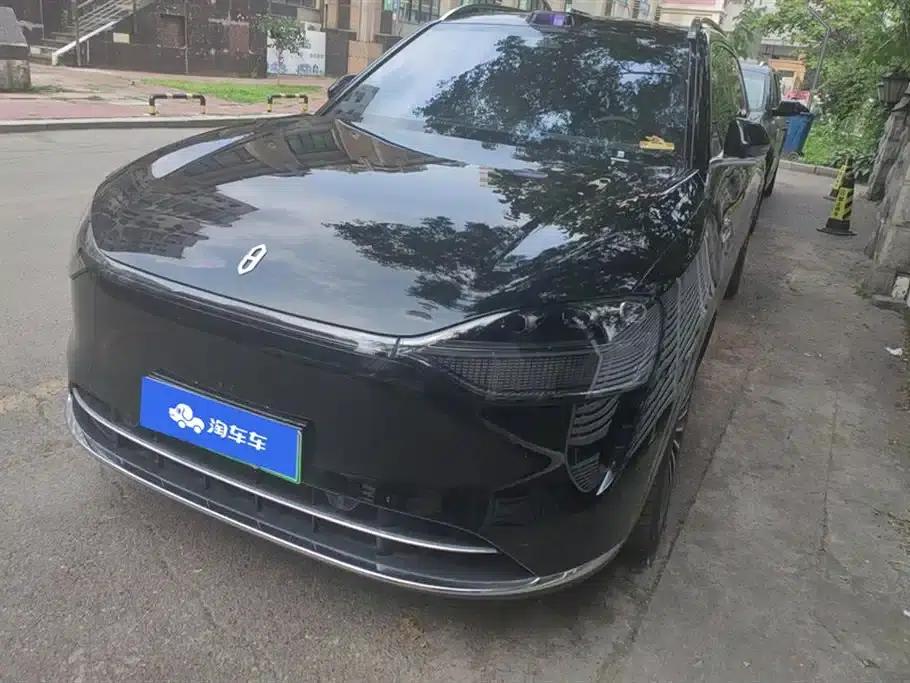 Wenjie M9 2025 Ultra Extended Range Edition 52kWh 6-Seat Version (192-line LiDAR) — миниатюра 1