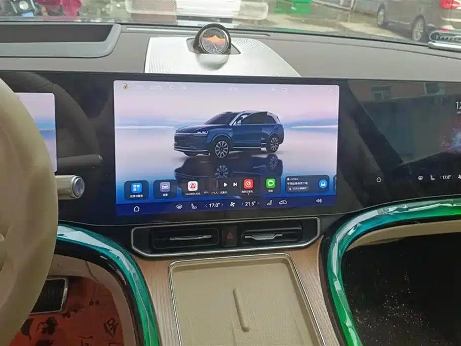 Wenjie M9 2024 Range Extended Ultra Edition 42kWh 6-Seater — миниатюра 13