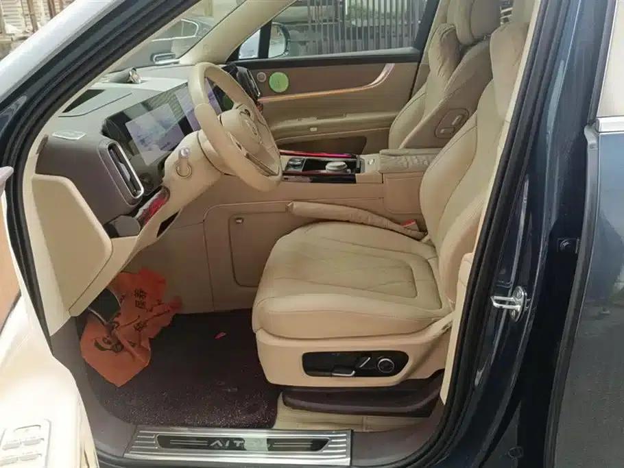 Wenjie M9 2024 Range Extended Ultra Edition 42kWh 6-Seater — миниатюра 9