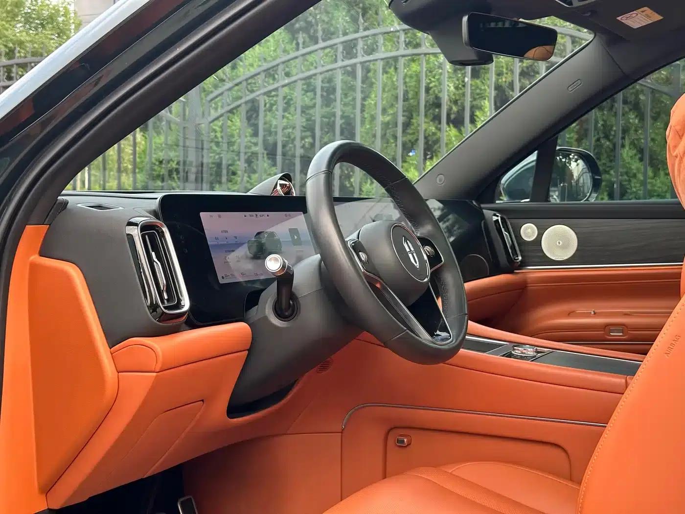 Wenjie M9 2024 Range Extended Max Edition 42kWh 6-Seater — миниатюра 3