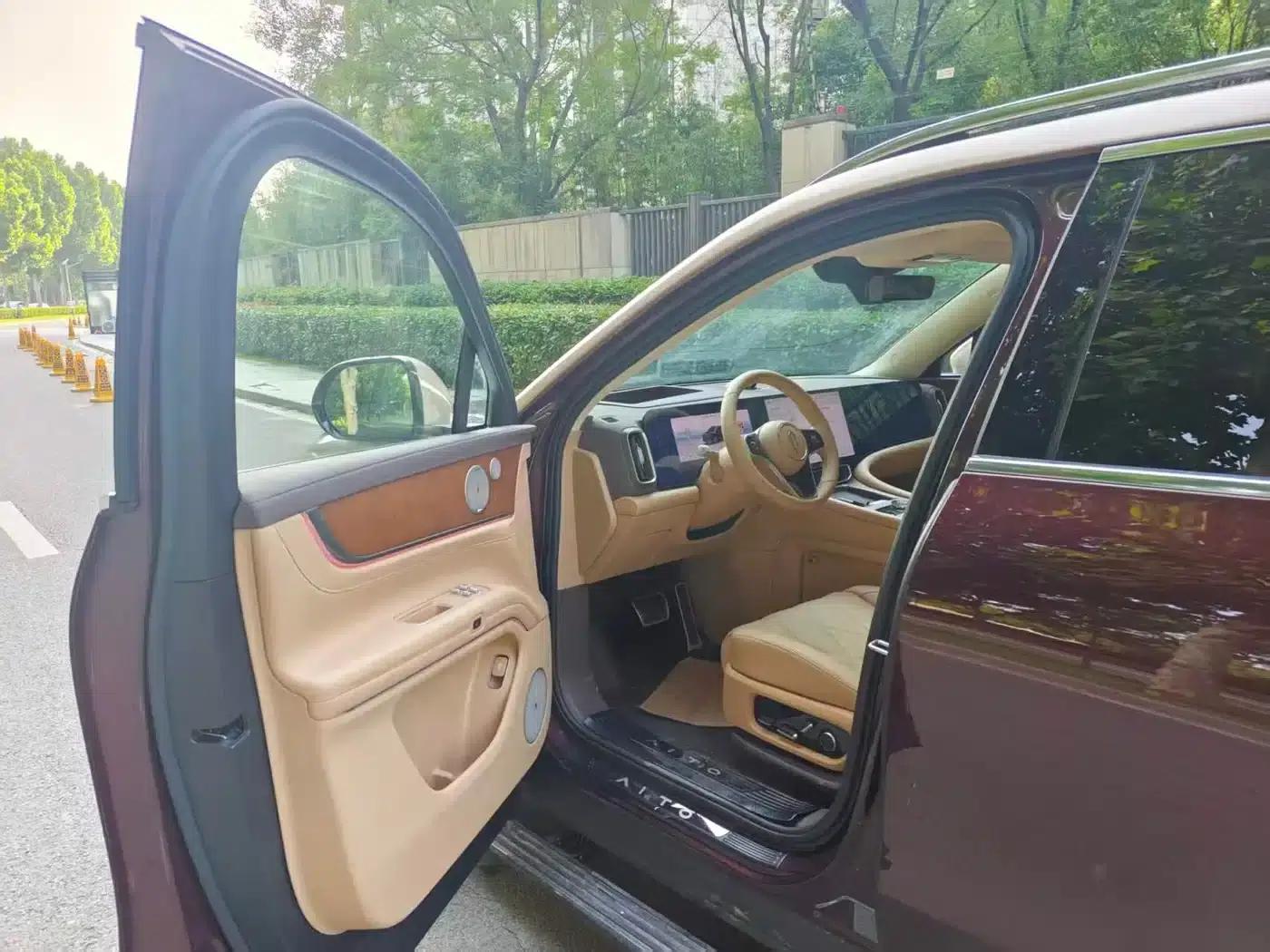 Wenjie M9 2025 Ultra Extended Range Edition 52kWh 6-Seat Version (192-line LiDAR) — миниатюра 4