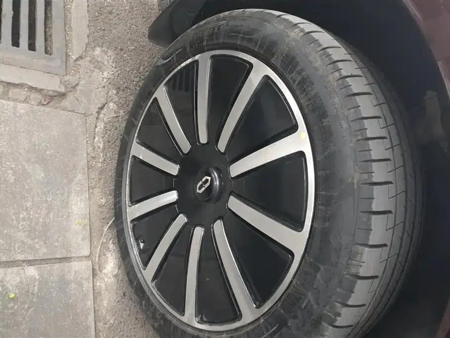 Wenjie M9 2025 Ultra Extended Range Edition 52kWh 6-Seat Version (192-line LiDAR) — миниатюра 6