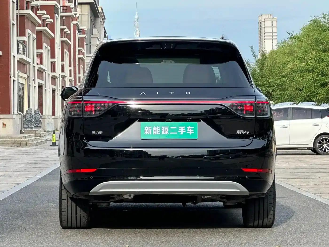 Wenjie M9 2025 Ultra Extended Range Edition 52kWh 6-Seat Version (192-line LiDAR) — миниатюра 4