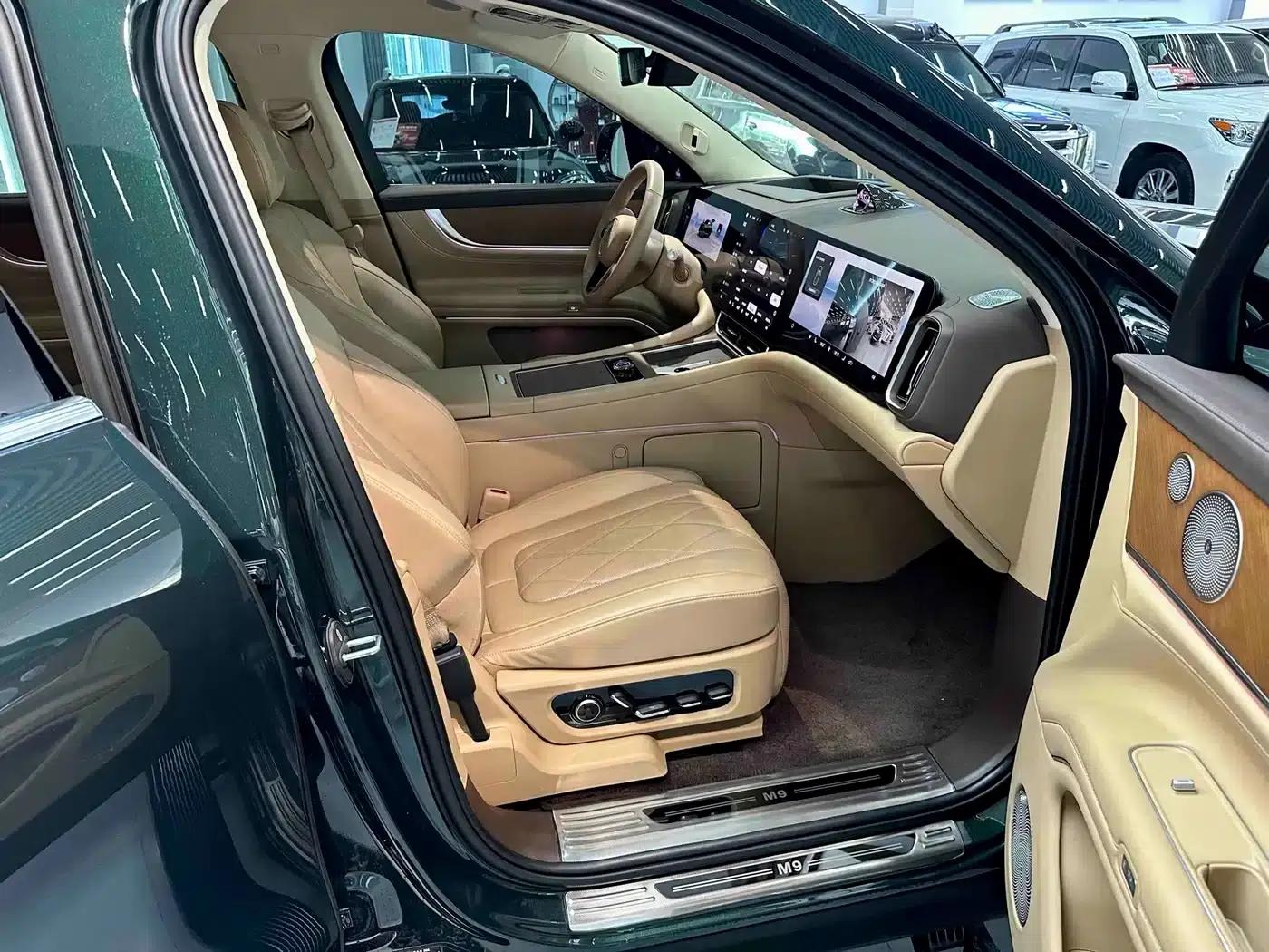 Wenjie M9 2024 Range Extended Ultra Edition 42kWh 6-Seater — миниатюра 12